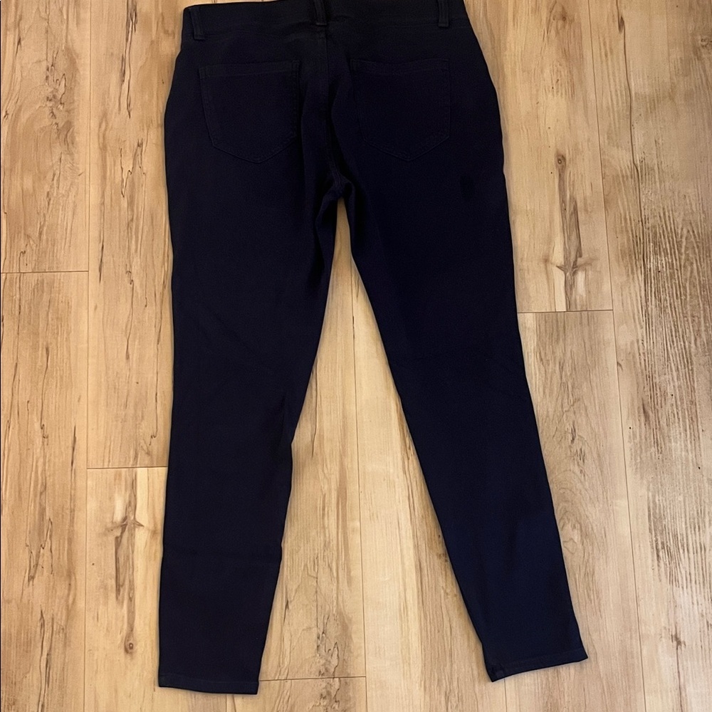 Amazon Essentials Black Jeggings Women's - Picture 3 of 11